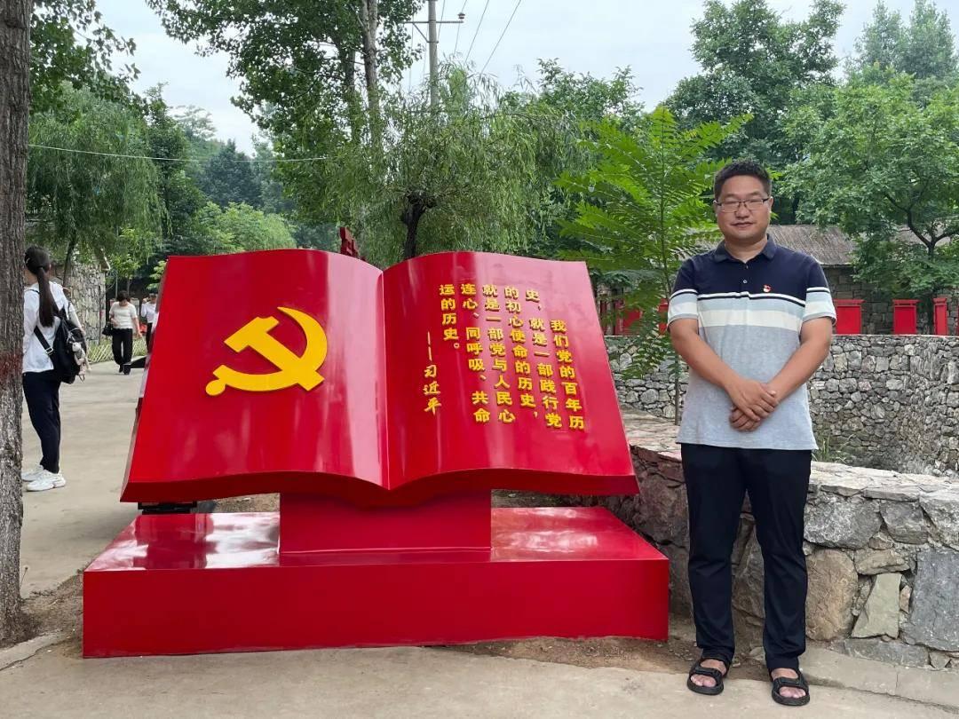 姐妹继承房子的房子房产证怎么去除一个人的名字？